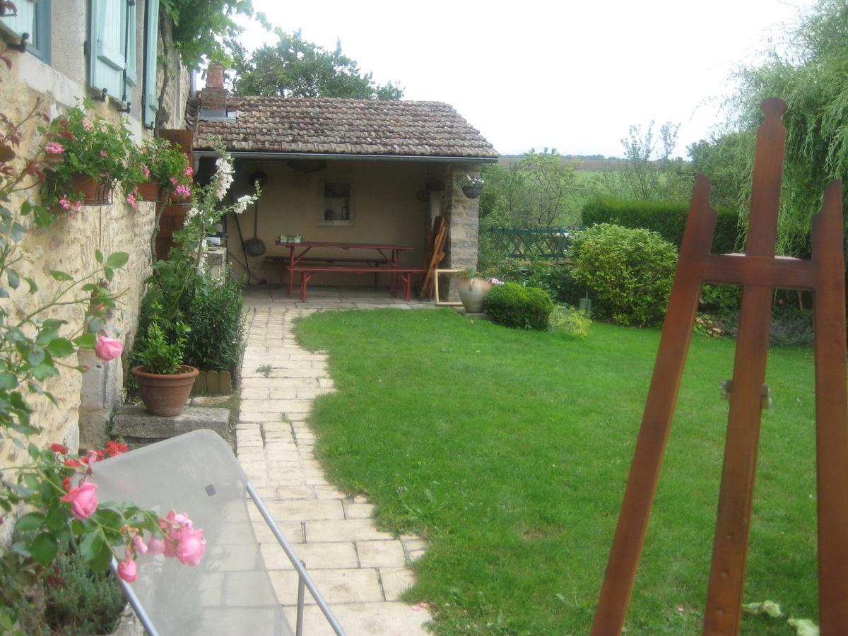 Bed and Breakfast Les Ombelles Clinchamp Exterior foto